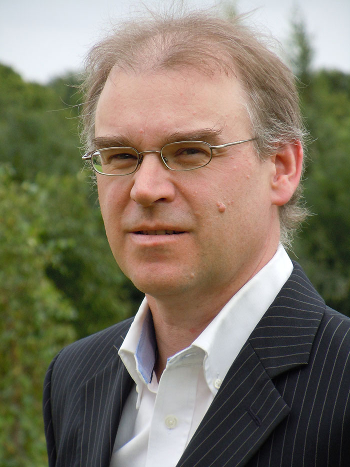 Dr Andrew Boon